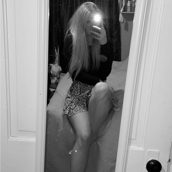 Meet your Posher, Kayla🥰 - Picture 1 of 1